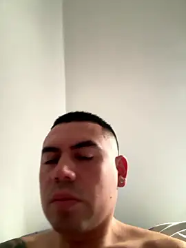 davidxxx099 online show from January 16, 2026, 3:27 pm