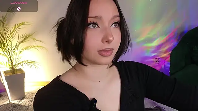 Snapshot of Lucy_louras chatting on October 12, 2025, 12:15 pm Lucy louras online show from October 12, 2025, 12:15 pm
