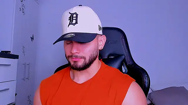 Snapshot of andrewcorey1 chatting on September 23, 2025, 4:59 am andrewcorey1 online show from September 23, 2025, 4:59 am