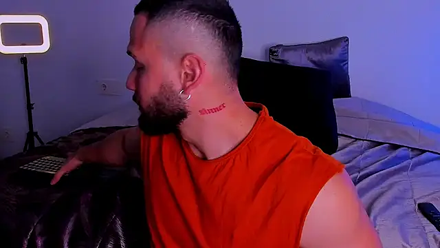 Snapshot of andrewcorey1 chatting on October 28, 2025, 11:25 am andrewcorey1 online show from October 28, 2025, 11:25 am