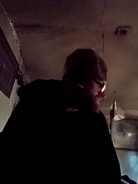 bearded cross online show from February 16, 2026, 2:02 pm