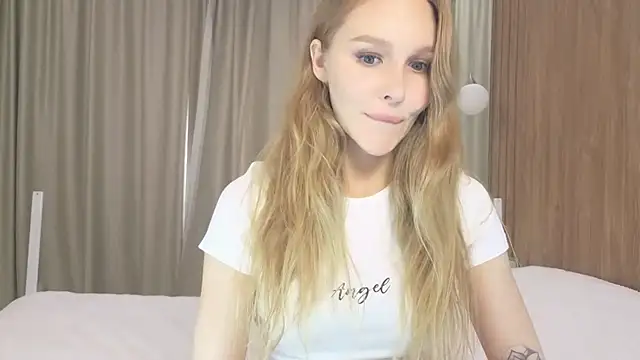 Snapshot of Brigitte_Bardot chatting on September 17, 2025, 5:31 am Brigitte Bardot online show from September 17, 2025, 5:31 am