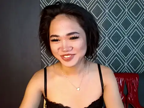 Snapshot of hugesignificant_69 chatting on October 4, 2025, 1:47 am hugesignificant 69 online show from October 4, 2025, 1:47 am