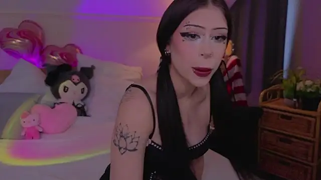 venomeowww   online show from February 16, 2026, 4:08 am