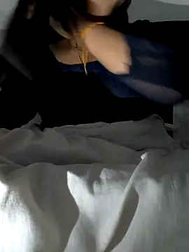 Snapshot of queenbuggi chatting on February 21, 2026, 4:08 pm queenbuggi online show from February 21, 2026, 4:08 pm