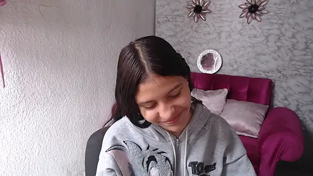 Evagirl69 online show from April 6, 2026, 12:17 pm