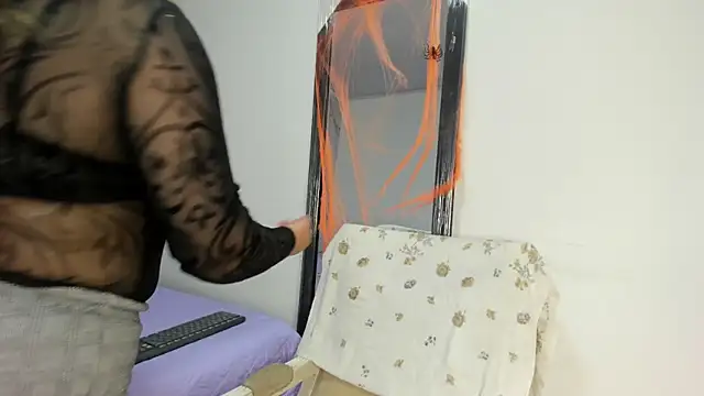 Vickysweeeettt online show from October 20, 2025, 7:47 pm