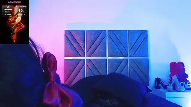 AlombraMorris online show from November 27, 2025, 12:07 pm