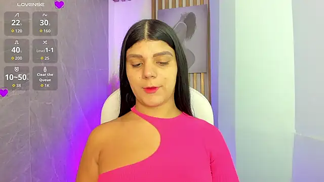 Snapshot of PauliinaBelle_ chatting on July 2, 2026, 2:01 pm PauliinaBelle online show from July 2, 2026, 2:01 pm