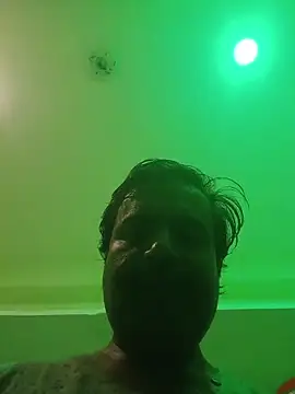 vardh033 online show from September 22, 2025, 1:24 pm