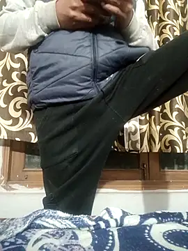 vardh033 online show from January 15, 2026, 4:55 pm