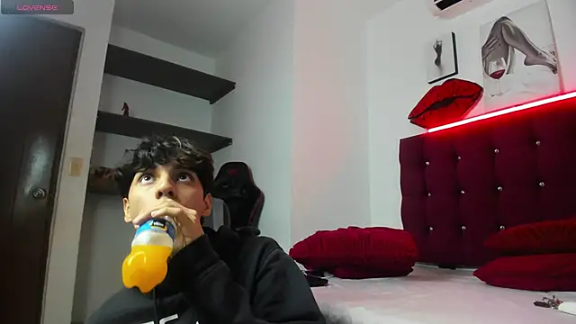 lightboy0 online show from October 11, 2025, 2:59 pm