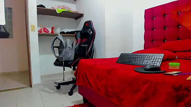 lightboy0 online show from October 27, 2025, 6:23 pm