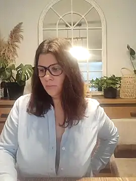 Aambre95Esexy online show from October 17, 2025, 7:11 am