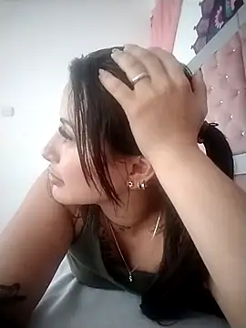 scarletr red online show from September 16, 2025, 7:59 pm