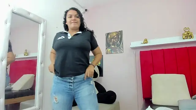 Adrianasex 69x online show from May 23, 2026, 1:33 am