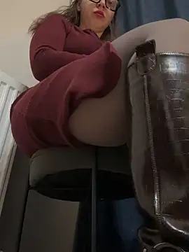 ladywithbigass online show from February 3, 2026, 5:49 am