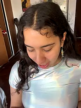 Snapshot of Souphicherry chatting on January 6, 2026, 9:50 pm Souphicherry online show from January 6, 2026, 9:50 pm