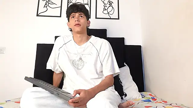 Snapshot of alexmark_ chatting on February 5, 2026, 1:38 pm alexmark online show from February 5, 2026, 1:38 pm