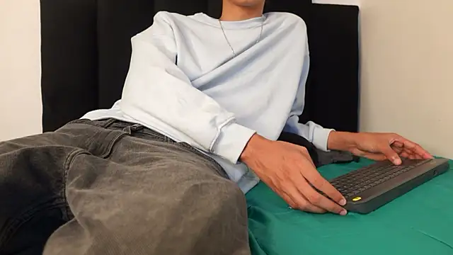 Snapshot of alexmark_ chatting on February 13, 2026, 1:18 pm alexmark online show from February 13, 2026, 1:18 pm