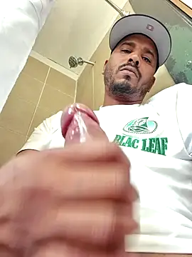 Snapshot of Danypeluche chatting on October 18, 2025, 7:36 pm Danypeluche online show from October 18, 2025, 7:36 pm