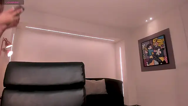 TiffannySins online show from March 13, 2026, 3:24 am