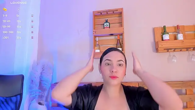  miss mia online show from November 13, 2025, 10:47 am