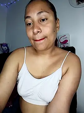 Snapshot of zafiro_93 chatting on November 3, 2025, 5:03 pm zafiro 93 online show from November 3, 2025, 5:03 pm