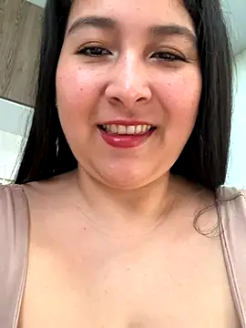 Snapshot of evelyn_1702 chatting on October 31, 2025, 9:27 pm evelyn 1702 online show from October 31, 2025, 9:27 pm