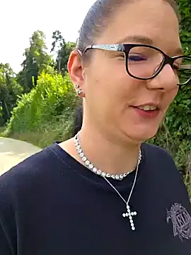 Swiss Lady online show from September 10, 2025, 12:05 pm