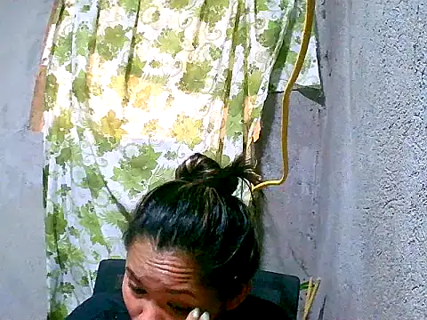 Sweeetgurll online show from November 27, 2025, 6:59 am