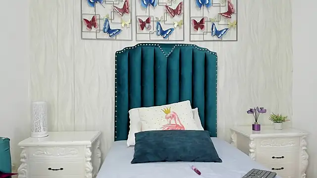 Alison Carde05 online show from December 1, 2025, 7:41 pm