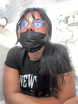 Kyra  Rose online show from December 18, 2025, 3:51 pm