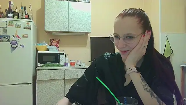 Lucy Divine online show from November 11, 2025, 9:15 pm