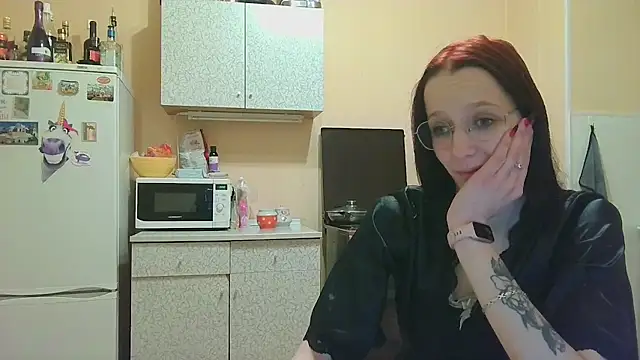 Lucy Divine online show from November 13, 2025, 8:08 pm