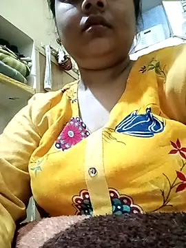 Snapshot of angry_couplez chatting on January 17, 2026, 10:09 am angry couplez online show from January 17, 2026, 10:09 am