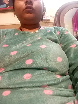 Snapshot of angry_couplez chatting on February 13, 2026, 4:58 pm angry couplez online show from February 13, 2026, 4:58 pm