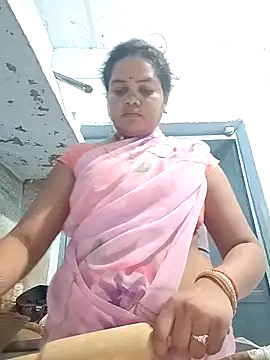 Snapshot of Rashi_cut chatting on September 22, 2025, 2:02 am Rashi cut online show from September 22, 2025, 2:02 am