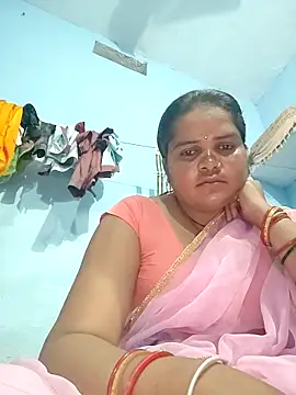 Snapshot of Rashi_cut chatting on October 8, 2025, 1:42 pm Rashi cut online show from October 8, 2025, 1:42 pm