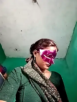 Sapna9685 online show from October 2, 2025, 7:15 am