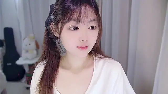 YUANYUAN-A online show from April 23, 2026, 12:29 pm