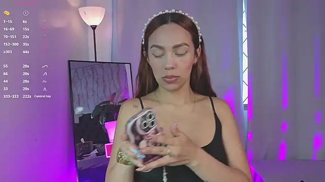 nikolevoshkie  online show from October 15, 2025, 7:47 pm