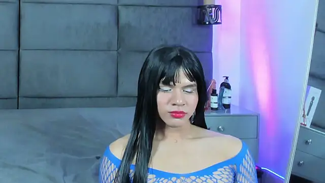 Slenna Moon online show from November 8, 2025, 7:30 am