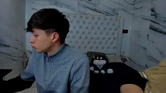 Ari and Storm online show from February 2, 2026, 2:05 pm