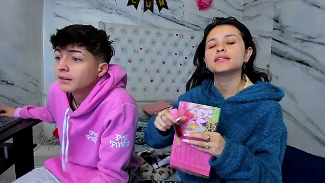 Ari and Storm online show from April 13, 2026, 2:33 pm