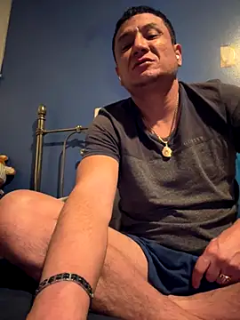 stevo170t online show from December 1, 2025, 4:39 am