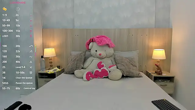 Snapshot of mia_aristizabal chatting on September 10, 2025, 11:32 am mia aristizabal online show from September 10, 2025, 11:32 am