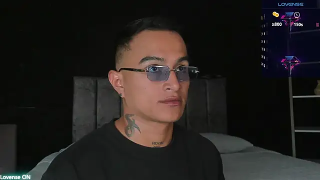 LiamDeep online show from May 20, 2026, 8:04 pm