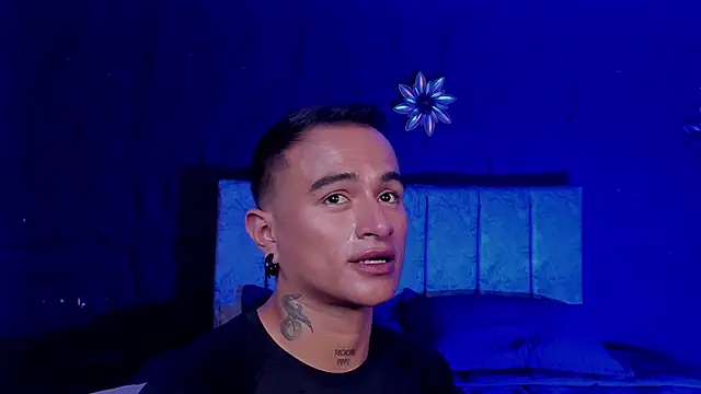 LiamDeep online show from May 27, 2026, 8:17 pm