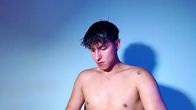 rowanbigboy23 online show from April 1, 2026, 12:22 am